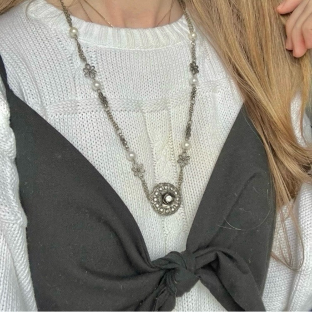 Metal Rose Pearl Grunge Necklace Vintage “Rosette” Gray Floral Dark Romance Chic - Picture 1 of 12